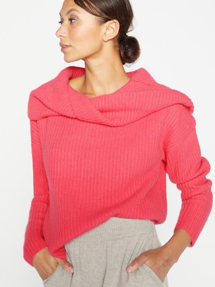 Brochu Walker - Riser Reversible Off Shoulder In Nuevo Pink Cashmere Wool